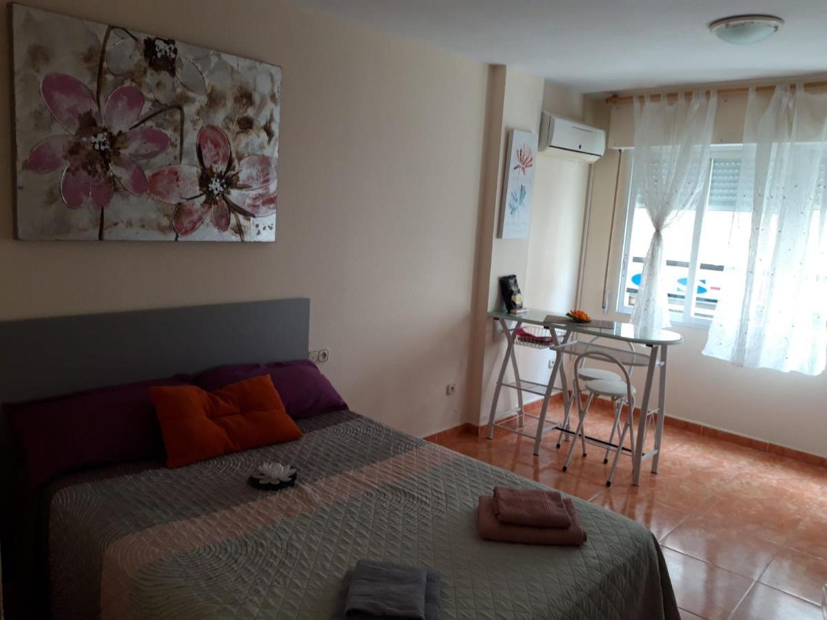 Almudena Estudio Torrevieja Exterior foto